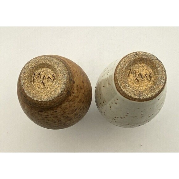Vintage Maas Stoneware Art Pottery Speckled Bud Vases Signed Set of 2 - Picture 7 of 14